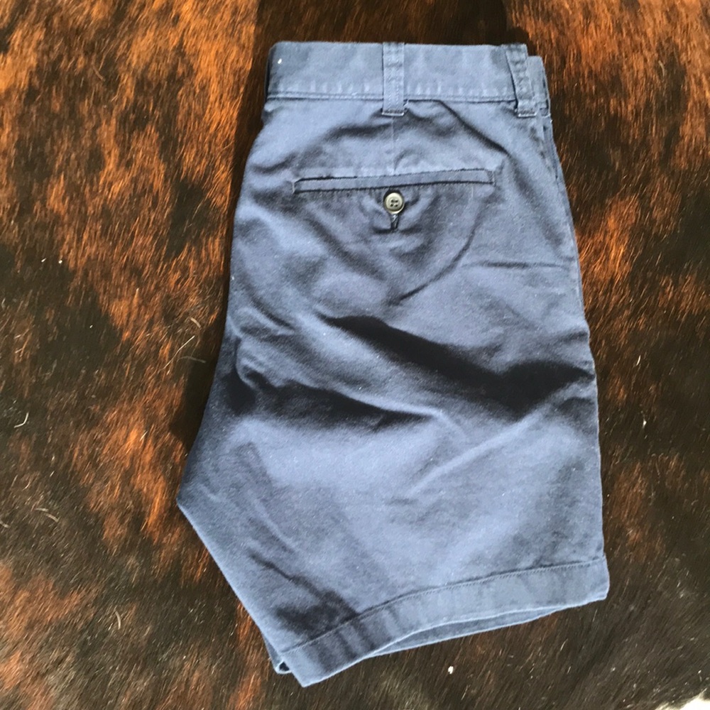 Jcrew men’s navy shorts in size 32